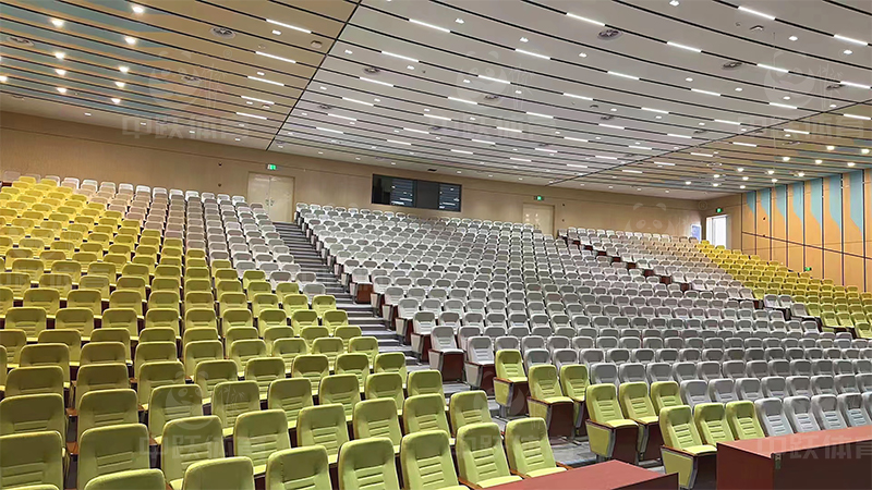 3.义务绣湖中学千人礼堂2.jpg